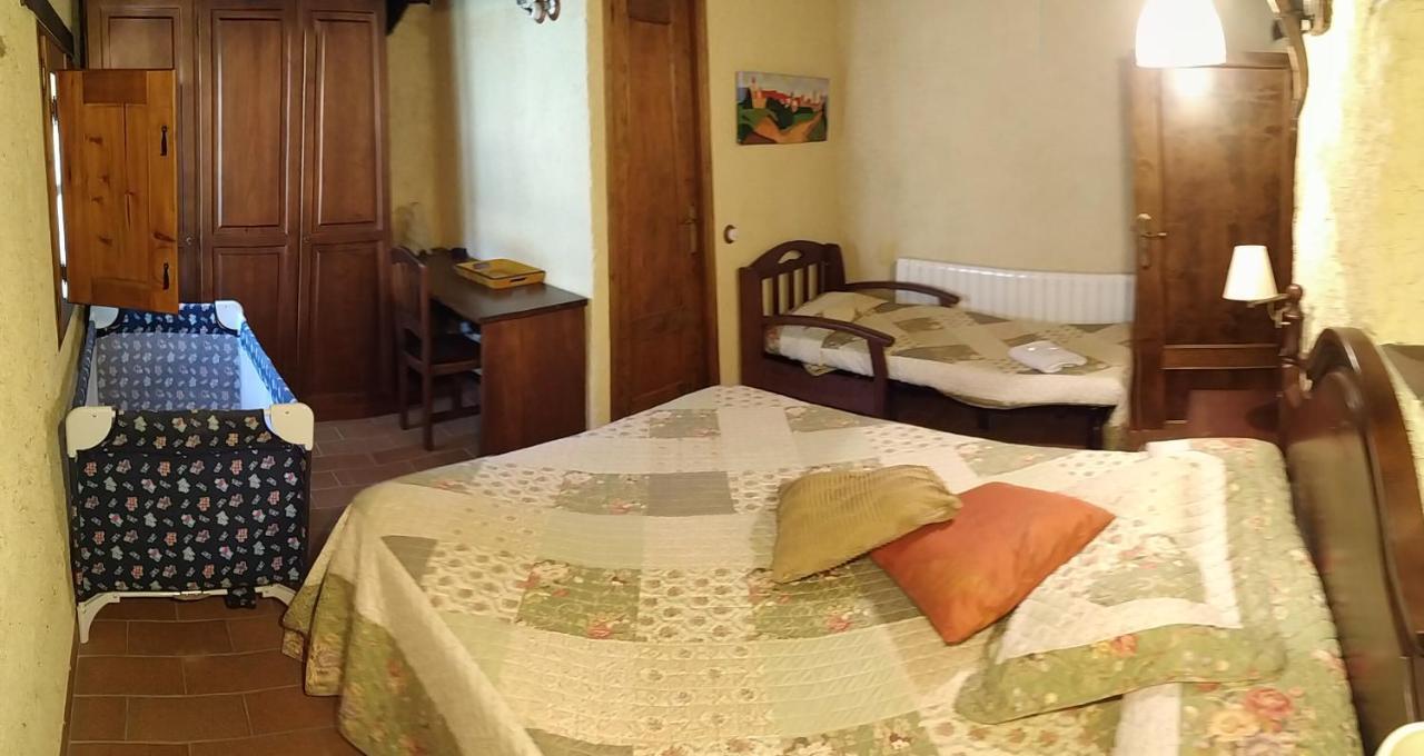 Masia Can Felip B&B Llinars del Valles Eksteriør bilde