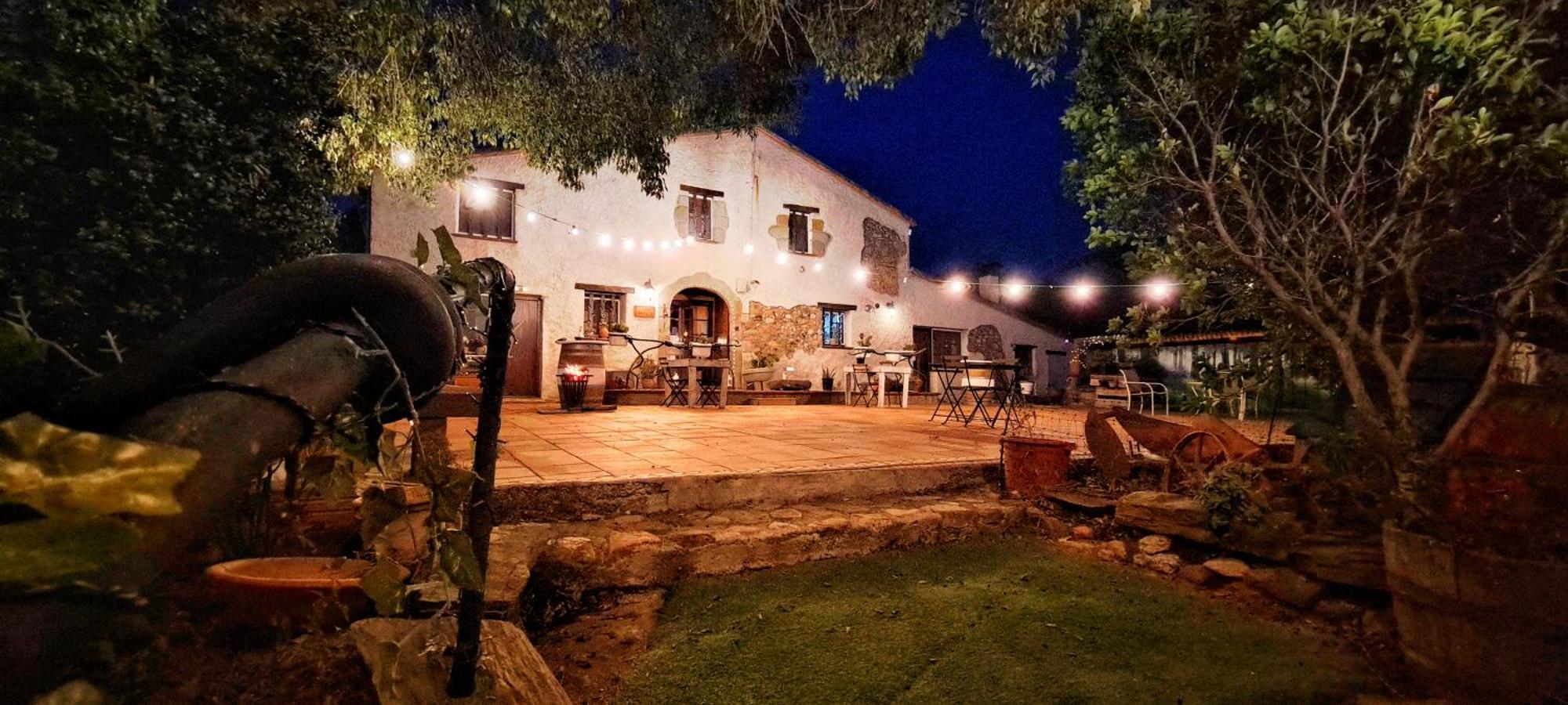 Masia Can Felip B&B Llinars del Valles Eksteriør bilde